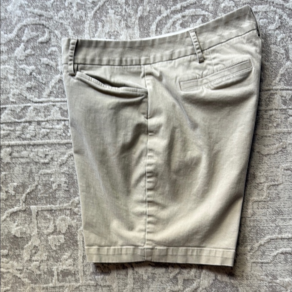 Lands End Women’s Beige Shorts